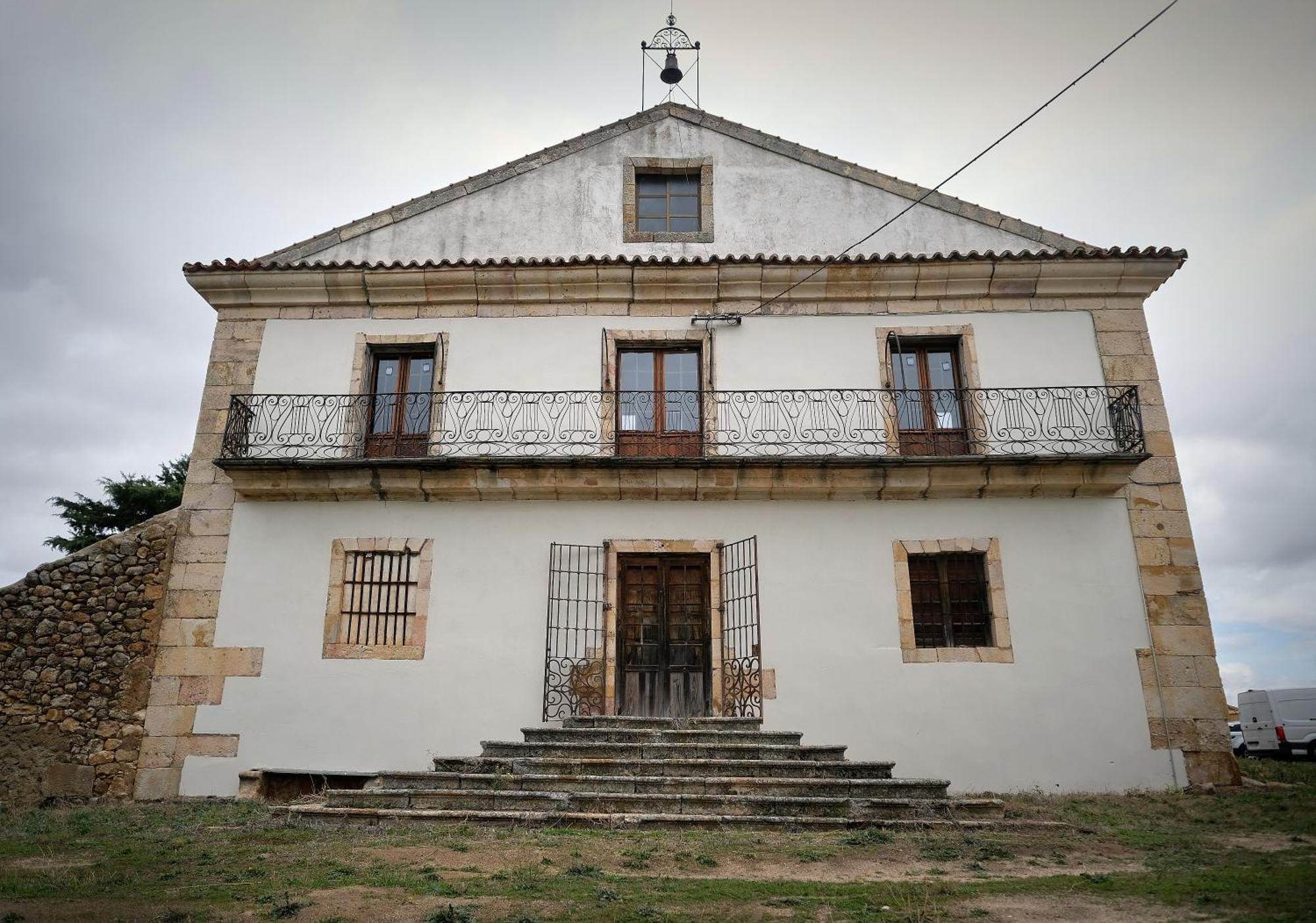 Casa Rural Palacio Conde De Aldana Con Piscina Entre Encinares Y Dehesas Terradillos 외부 사진
