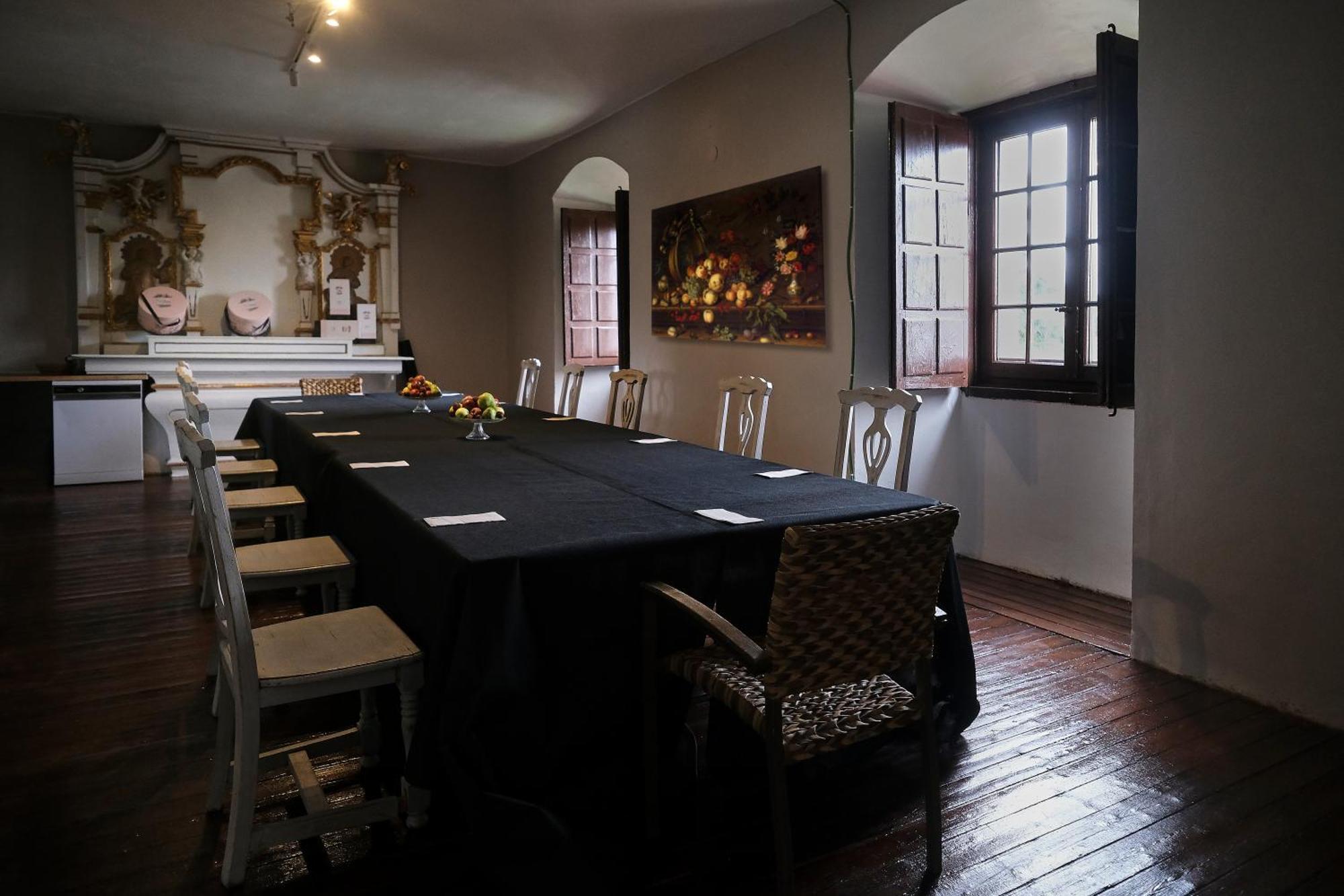 Casa Rural Palacio Conde De Aldana Con Piscina Entre Encinares Y Dehesas Terradillos 외부 사진