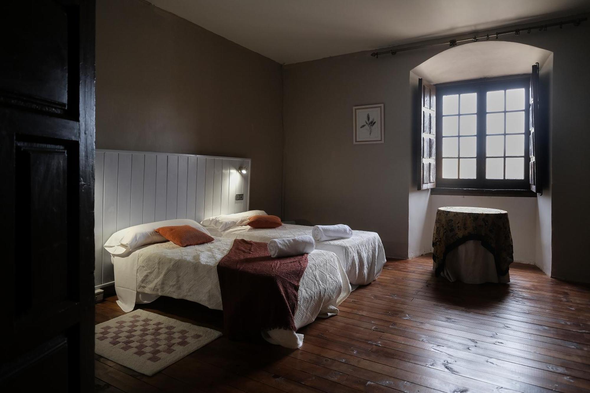 Casa Rural Palacio Conde De Aldana Con Piscina Entre Encinares Y Dehesas Terradillos 외부 사진