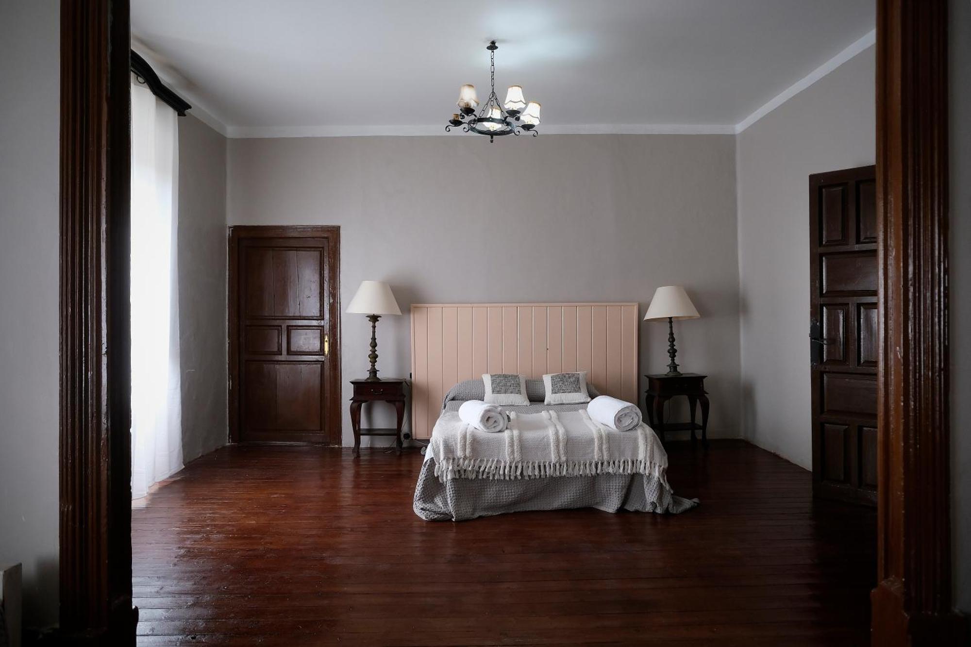 Casa Rural Palacio Conde De Aldana Con Piscina Entre Encinares Y Dehesas Terradillos 외부 사진