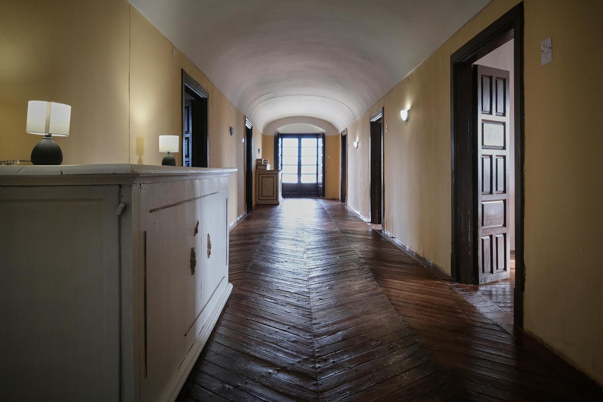 Casa Rural Palacio Conde De Aldana Con Piscina Entre Encinares Y Dehesas Terradillos 외부 사진